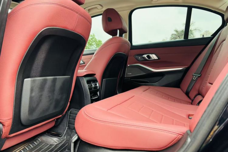 Used BMW 3 Series 2021 Second Facelift 330i M Sport Night Edition Package Interior 2