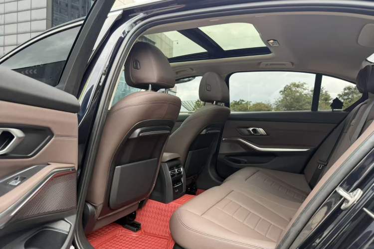 Used BMW 3 Series 2021 Restyled 325Li M Sport Package Interior 3