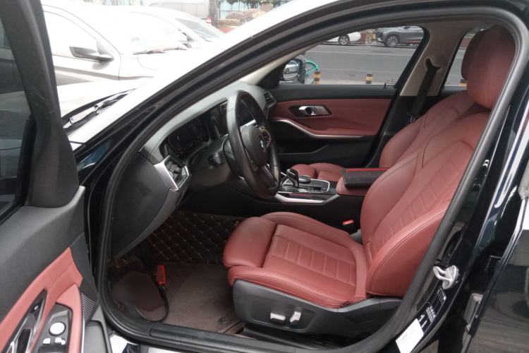 Used BMW 3 Series 2021 Second Facelift 325Li M Sport Package Interior 3