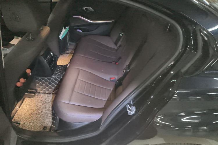 Used BMW 3 Series 2021 Restyled 325i M Sport Night Edition Package Interior 4