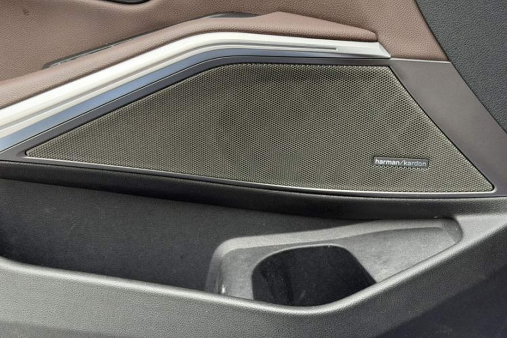 Used BMW 3 Series 2021 325Li M Sport Shadowline Package Interior 4