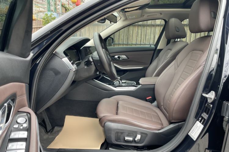 Used BMW 3 Series 2021 Facelifted 320Li M Sport Package Interior 4