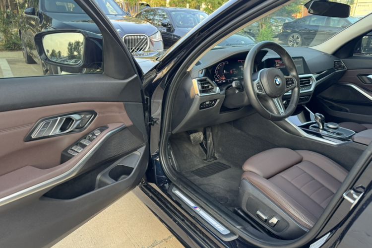 Used BMW 3 Series 2021 320Li M Sport Package Interior 6