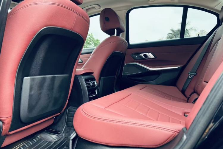 Used BMW 3 Series 2021 Second Facelift 330i M Sport Night Edition Package Interior 6
