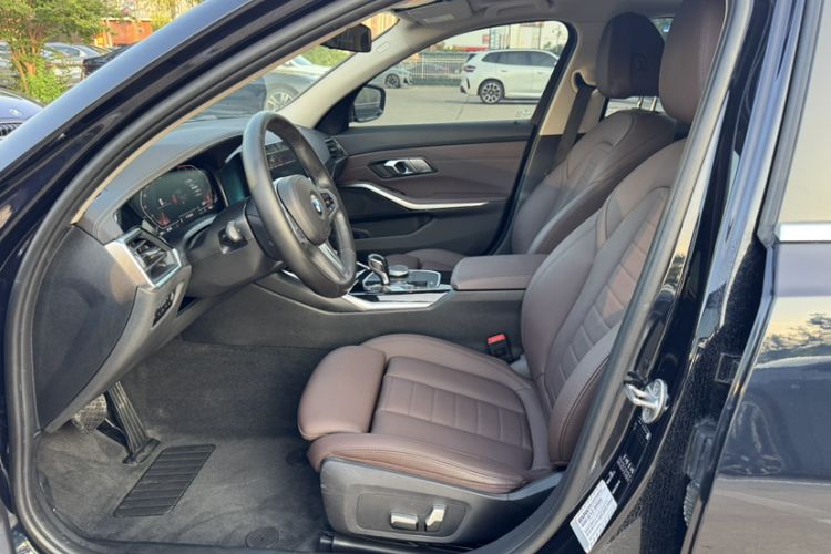 Used BMW 3 Series 2021 320Li M Sport Package Interior 7