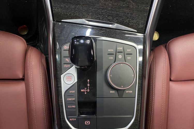 Used BMW 3 Series 2021 Second Facelift 325Li xDrive M Sport Package Interior 8