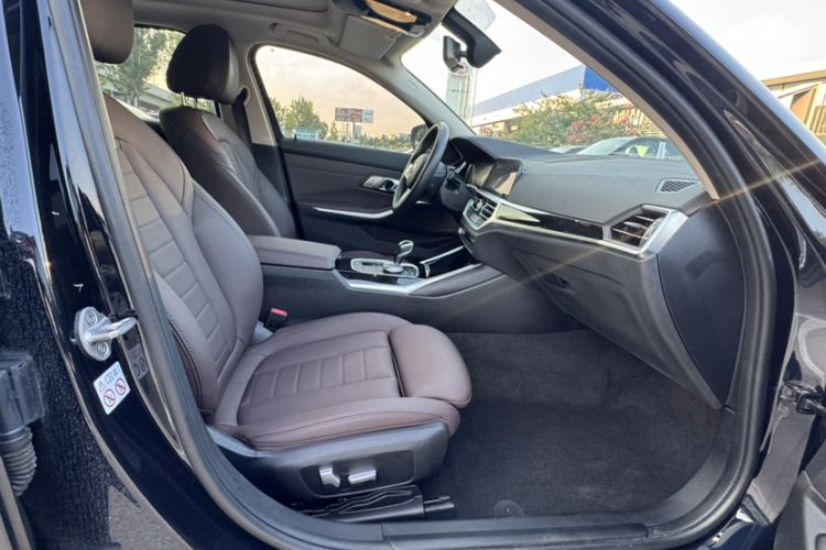 Used BMW 3 Series 2021 320Li M Sport Package Interior 9