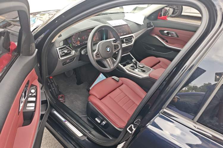 Used BMW 3 Series 2021 325i M Sport Night Edition package Left Front Seat
