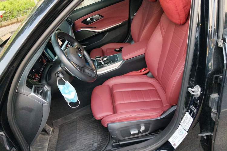 Used BMW 3 Series 2021 Restyled 325i M Sport Night Edition Package Left Front Seat