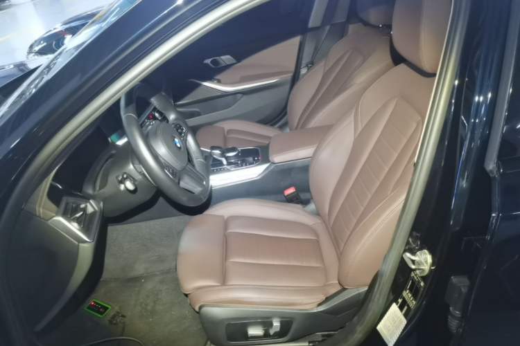 Used BMW 3 Series 2021 330i M Sport Night Edition Left Front Seat