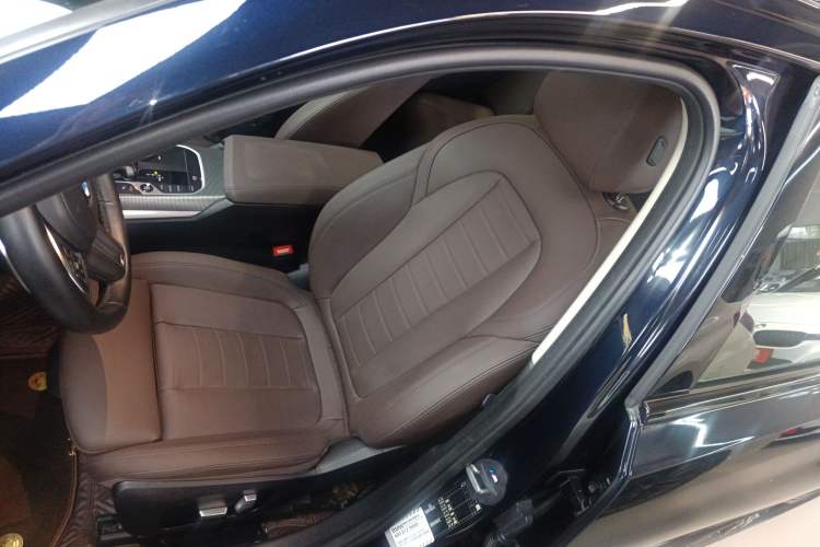 Used BMW 3 Series 2021 Second Facelift 325Li M Sport Night Edition Package Left Front Seat