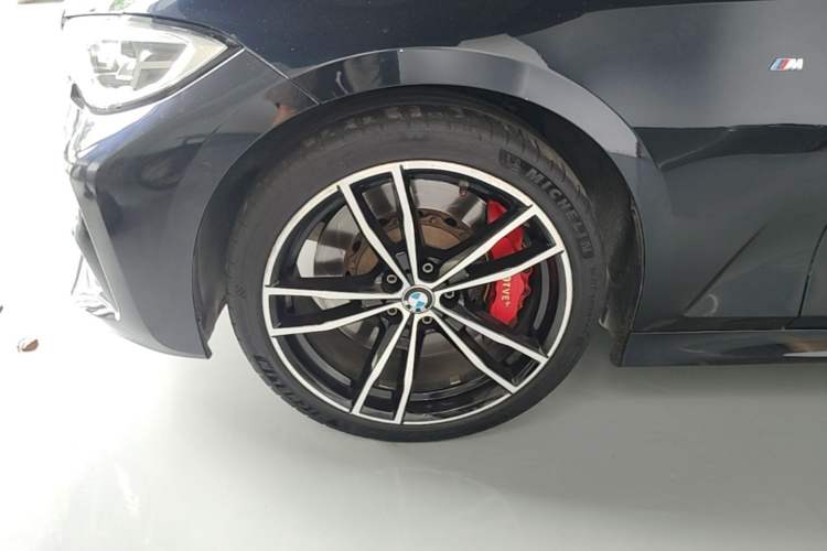Used BMW 3 Series 2021 Second Facelift 325Li M Sport Package Left Front Wheel Hub