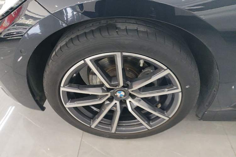 Used BMW 3 Series 2021 Facelifted 320Li M Sport Package Left Front Wheel Hub