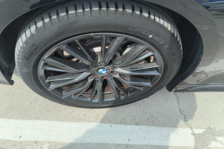 Used BMW 3 Series 2021 330i M Sport Night Edition Left Front Wheel Hub