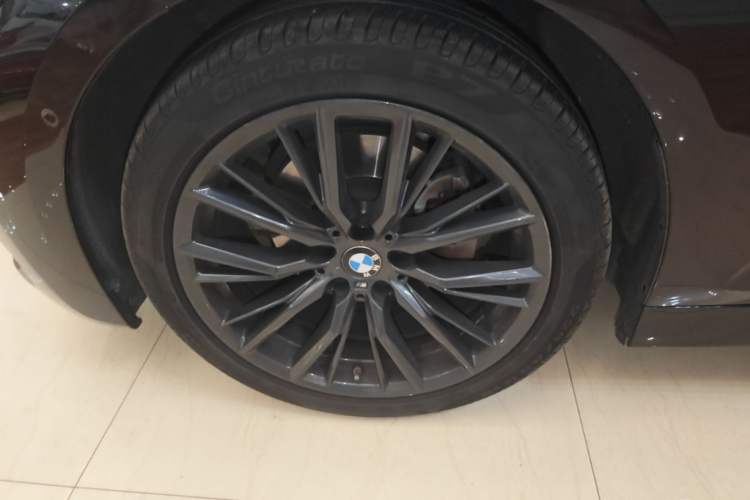 Used BMW 3 Series 2021 Facelifted 325Li M Sport Night Edition Package Left Front Wheel Hub