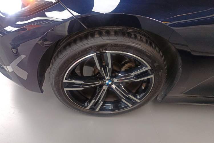 Used BMW 3 Series 2021 Second Facelift 325Li M Sport Night Edition Package Left Front Wheel Hub