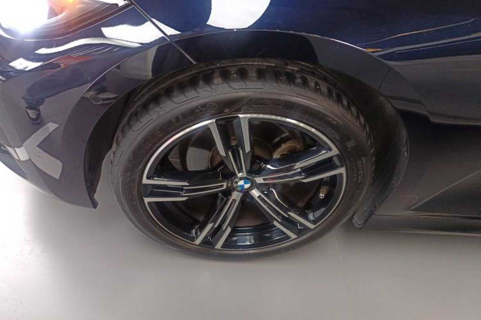 Used BMW 3 Series 2021 Second Facelift 325Li M Sport Night Edition Package Left Front Wheel Hub