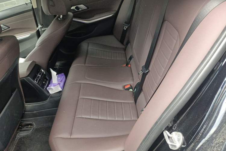 Used BMW 3 Series 2021 Restyled 325i M Sport Package Left Rear Seat