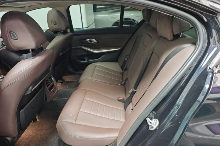Used BMW 3 Series 2021 Restyled 325Li M Sport Package Left Rear Seat