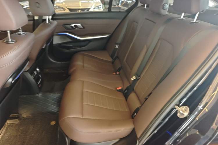 Used BMW 3 Series 2021 Restyled 325Li M Sport Package Left Rear Seat