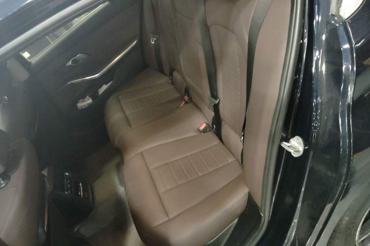 Used BMW 3 Series 2021 Facelifted 320Li M Sport Package Left Rear Seat