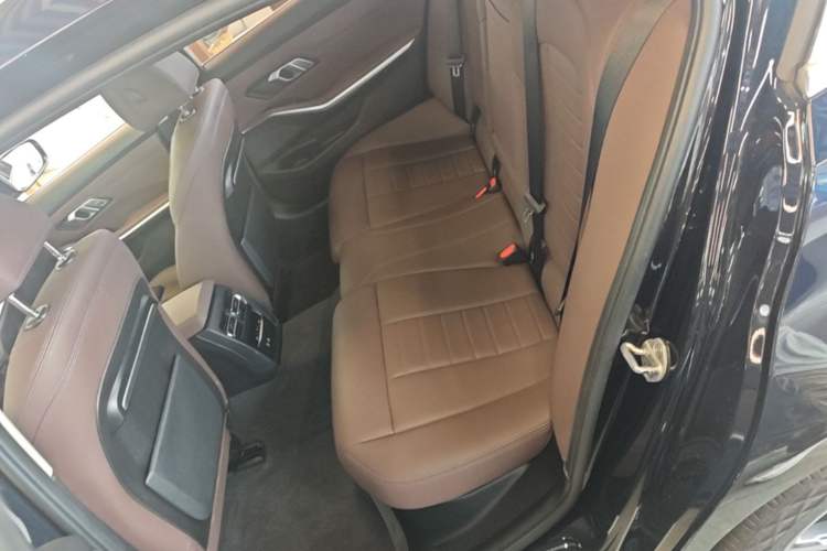 Used BMW 3 Series 2021 Facelifted 320Li M Sport Package Left Rear Seat