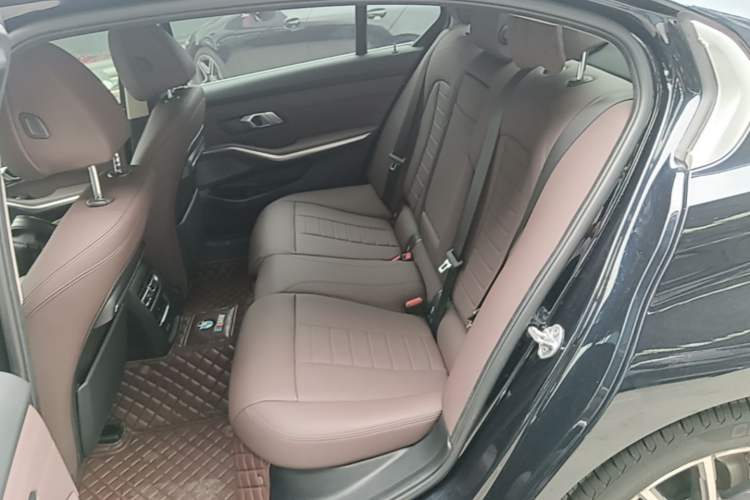Used BMW 3 Series 2021 Facelifted 320Li M Sport Package Left Rear Seat