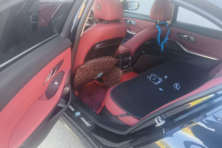 Used BMW 3 Series 2021 Facelifted 320Li M Sport Package Left Rear Seat
