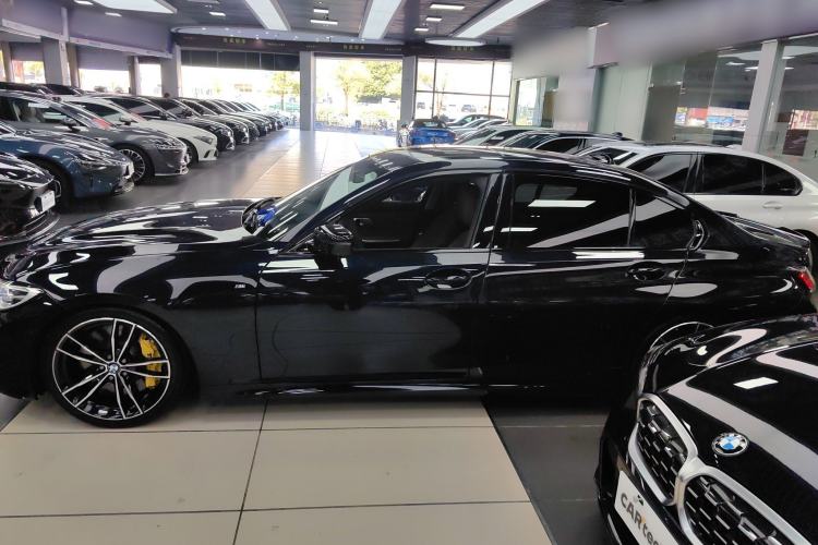 Used BMW 3 Series 2021 Second Facelift 330Li xDrive M Sport Night Edition Package Left Side