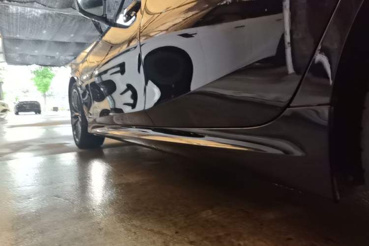 Used BMW 3 Series 2021 325Li M Sport Shadowline Package Left Side Sill