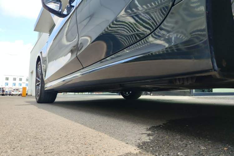 Used BMW 3 Series 2021 320Li M Sport Package Left Side Sill