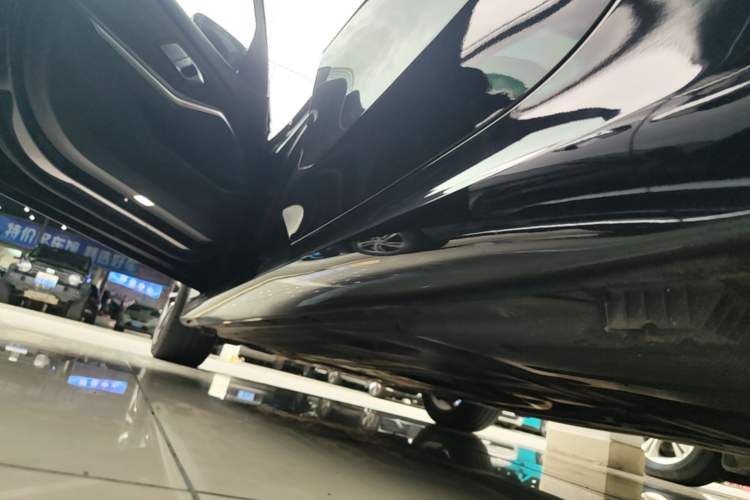 Used BMW 3 Series 2021 Second Facelift 325Li M Sport Package Left Side Sill