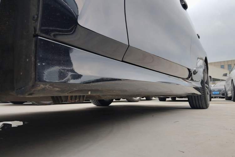 Used BMW 3 Series 2021 Restyled 325Li M Sport Package Left Side Sill