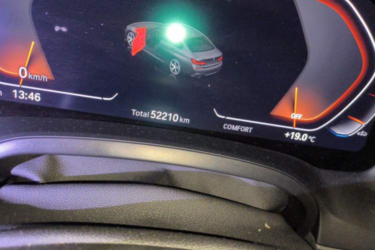 Used BMW 3 Series 2021 Facelifted 320Li M Sport Package Odometer Close Up