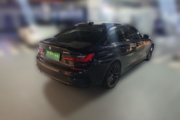 Used BMW 3 Series 2021 325i M Sport Night Edition package Rear Right 45 Deg