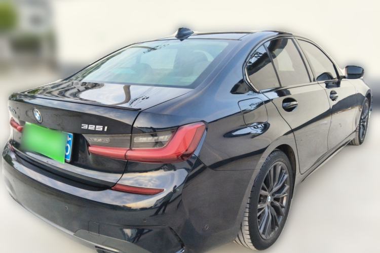 Used BMW 3 Series 2021 325i M Sport Night Edition package Rear Right 45 Deg