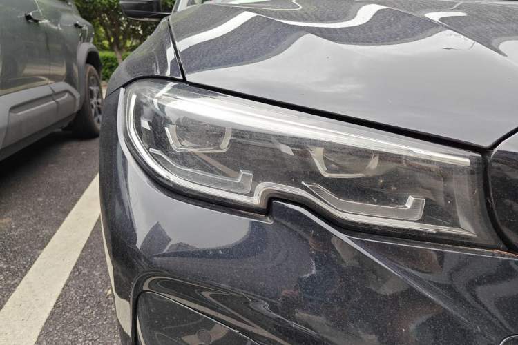 Used BMW 3 Series 2021 330i M Sport Night Edition Right Front Headlight