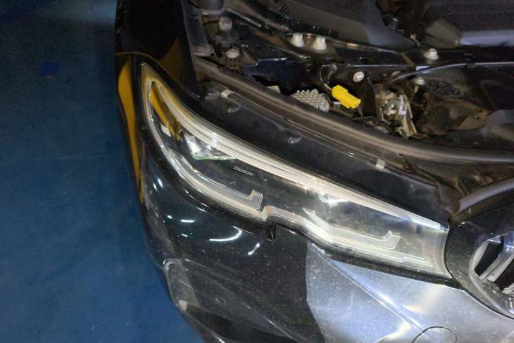 Used BMW 3 Series 2021 Facelifted 325Li M Sport Night Edition Package Right Front Headlight