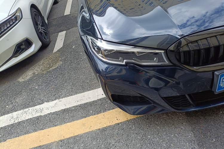 Used BMW 3 Series 2021 Second Facelift 325Li M Sport Night Edition Package Right Front Headlight