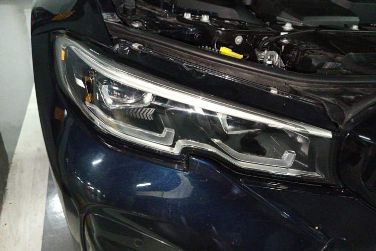 Used BMW 3 Series 2021 325i M Sport Night Edition package Right Front Headlight