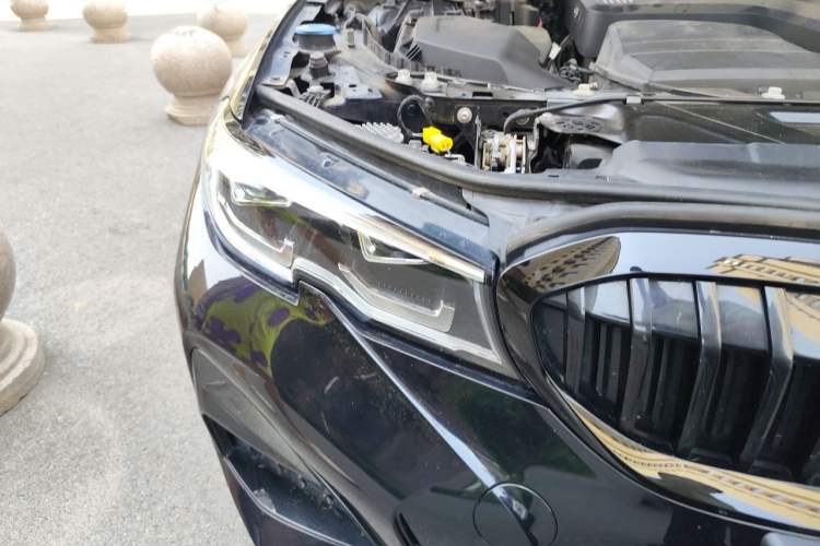 Used BMW 3 Series 2021 Facelifted 325Li M Sport Night Edition Package Right Front Headlight