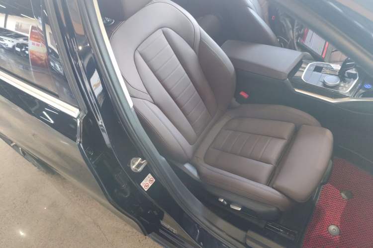 Used BMW 3 Series 2021 Second Facelift 325Li M Sport Package Right Front Seat
