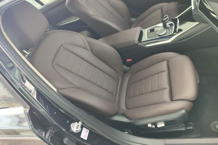 Used BMW 3 Series 2021 320Li M Sport Package Right Front Seat