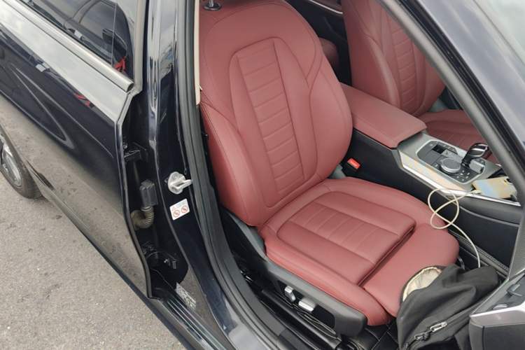Used BMW 3 Series 2021 325Li M Sport Shadowline Package Right Front Seat