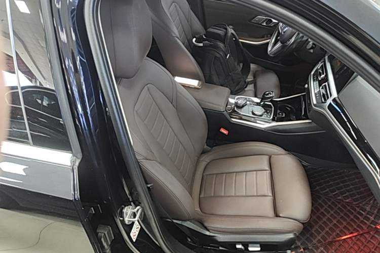 Used BMW 3 Series 2021 Facelifted 320Li M Sport Package Right Front Seat