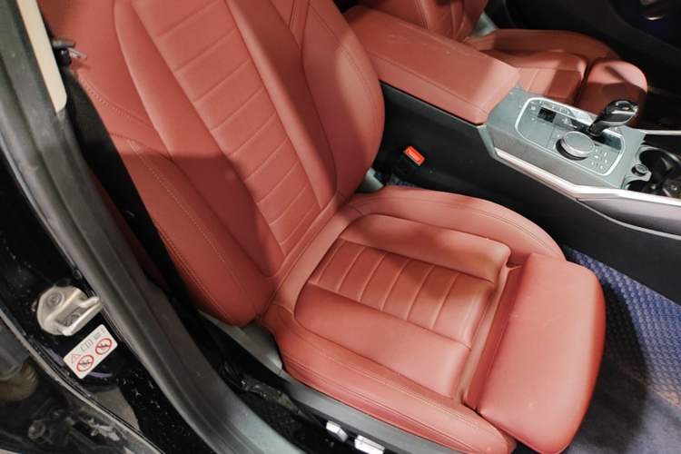 Used BMW 3 Series 2021 Second Facelift 325i M Sport Package Right Front Seat