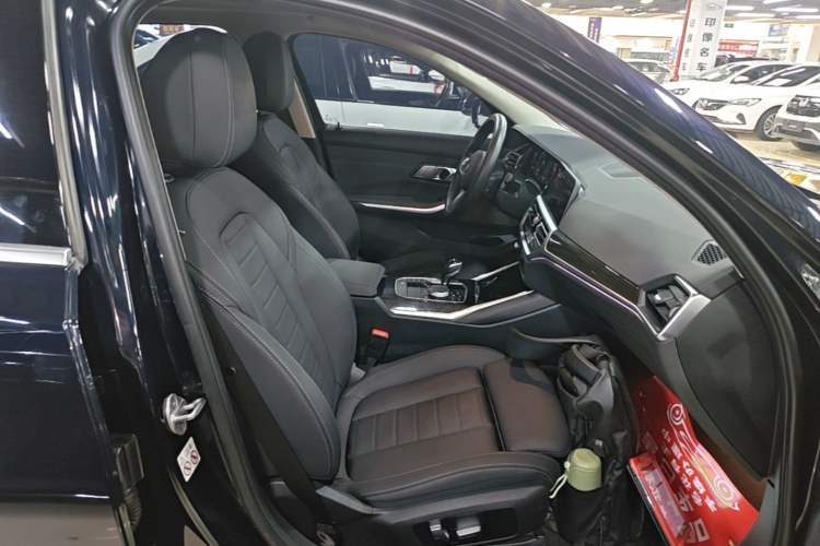 Used BMW 3 Series 2021 325Li xDrive M Sport Package Right Front Seat
