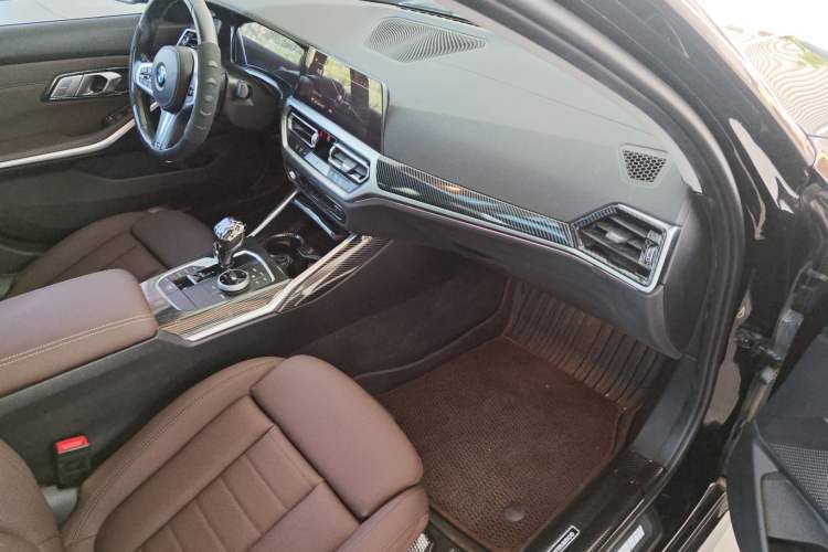 Used BMW 3 Series 2021 Second Facelift 325Li M Sport Package Right Front Seat
