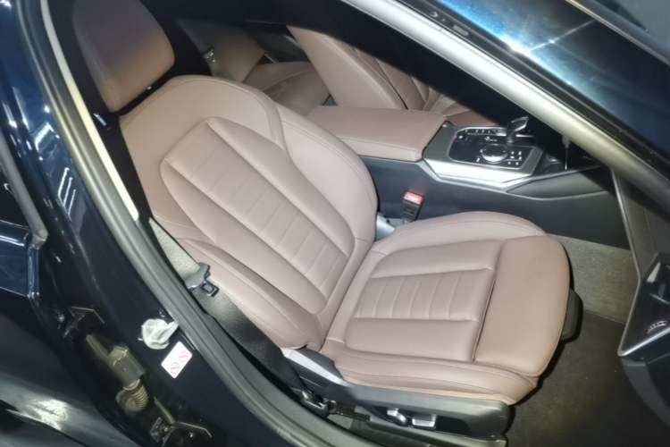 Used BMW 3 Series 2021 330i M Sport Night Edition Right Front Seat
