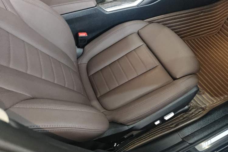 Used BMW 3 Series 2021 Restyled 325Li M Sport Package Right Front Seat